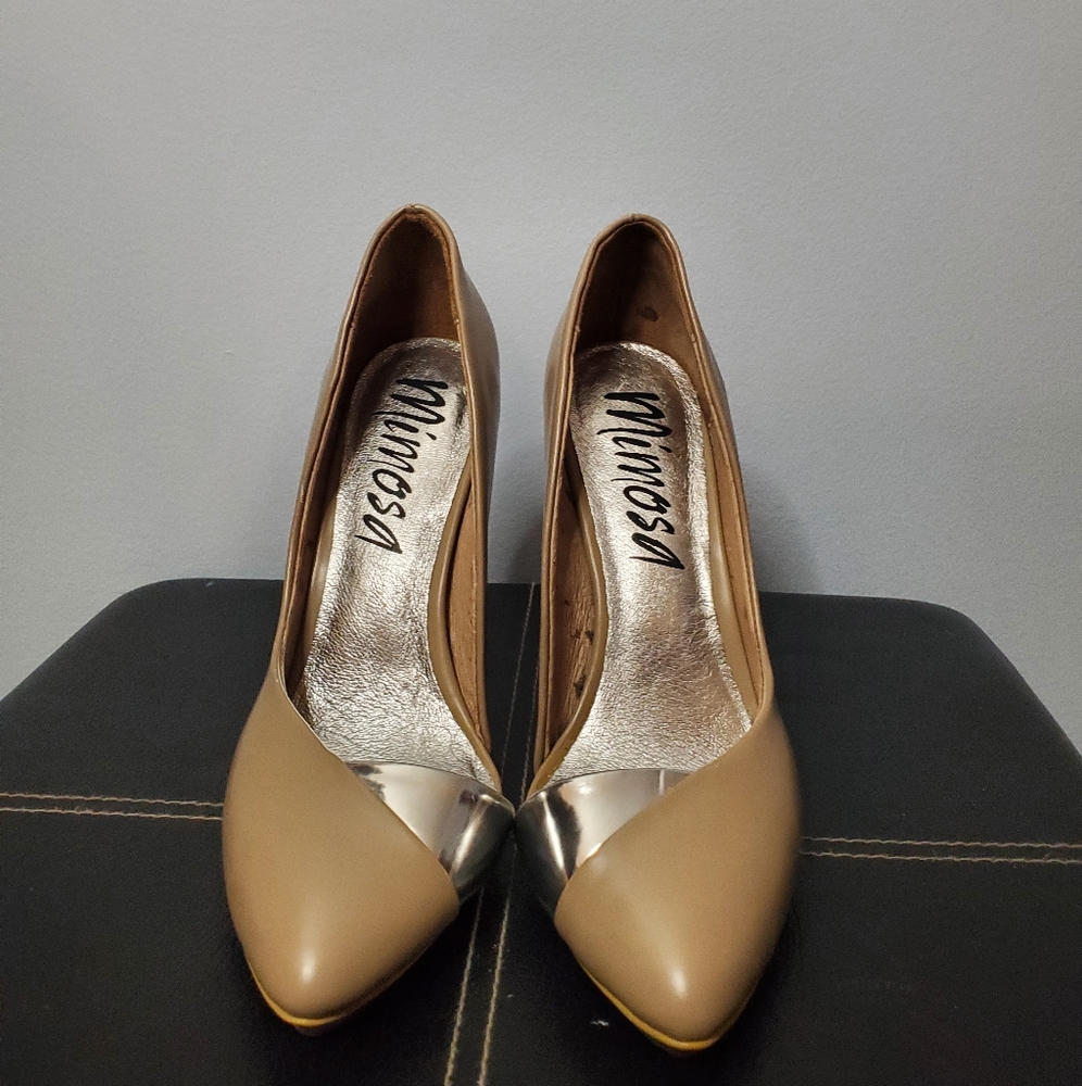 Tan high heels - Picture 7 of 7